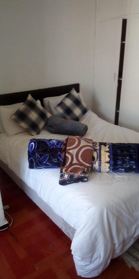 Salama Lodge Milnerton Kapstaden Rum bild