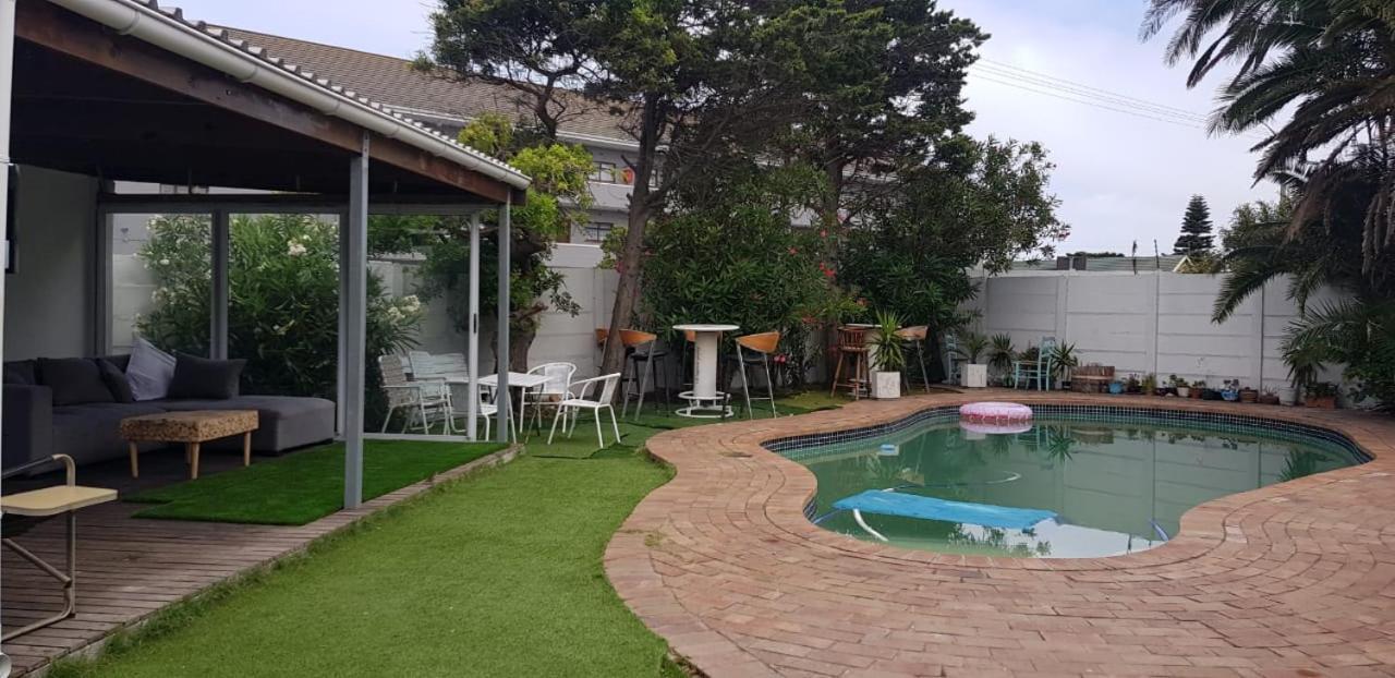 Salama Lodge Milnerton Kapstaden Exteriör bild
