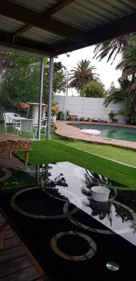 Salama Lodge Milnerton Kapstaden Exteriör bild